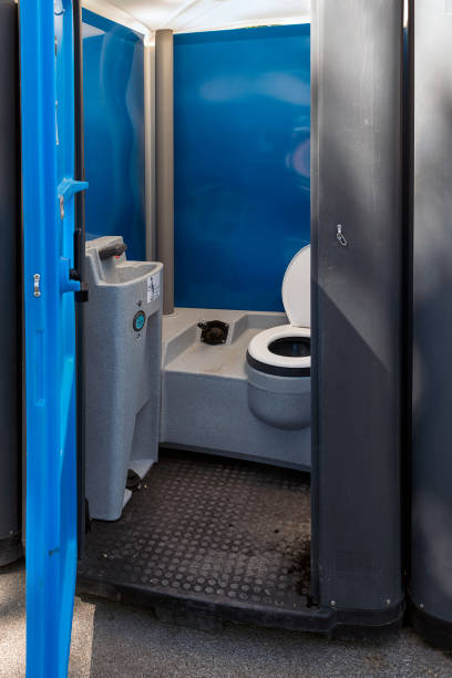 Porta potty delivery and setup in Barview, OR